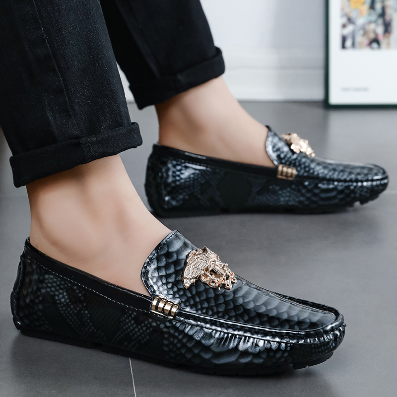 Penny Loafers aus Lackleder, K – Aqua Sports Club Bewertung und Preis